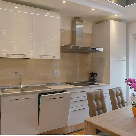 Luxury Villa Arco